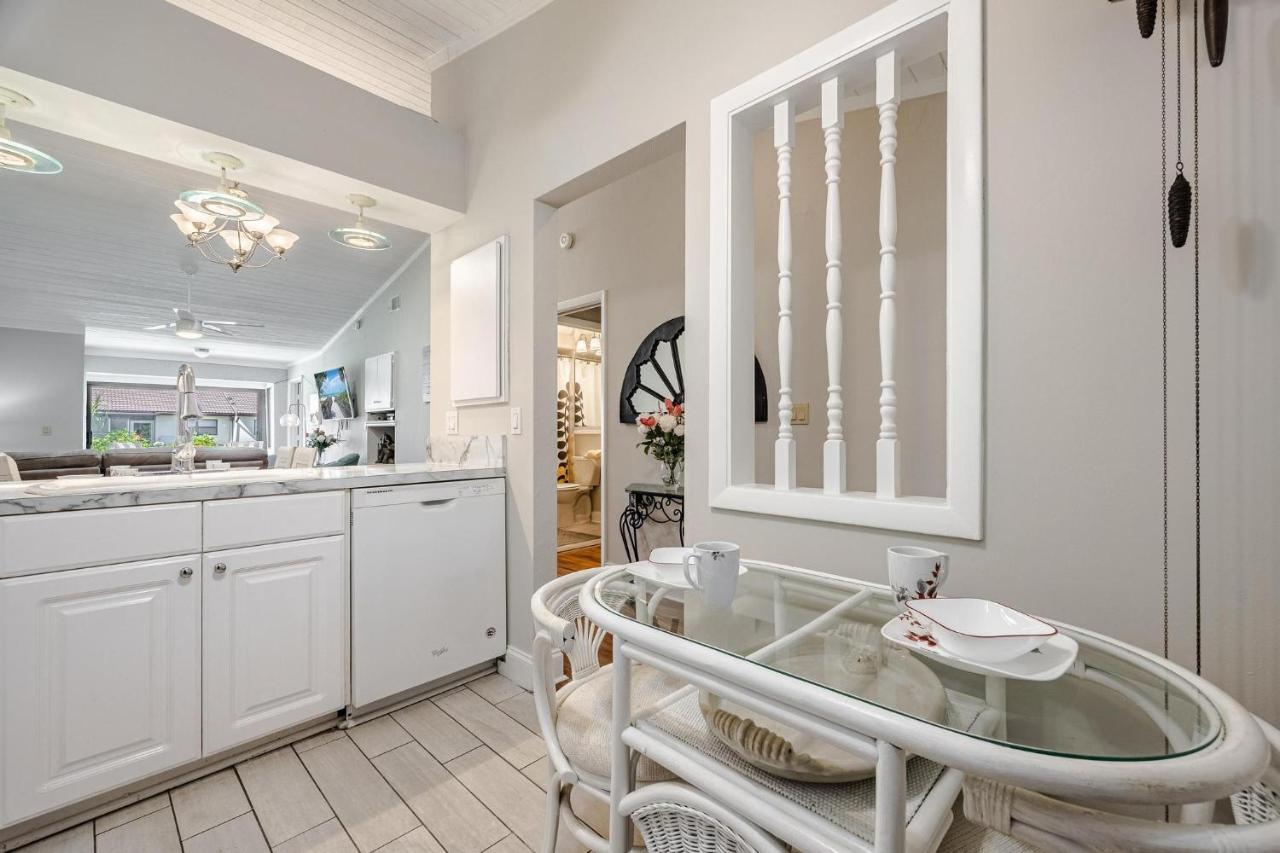 Association, Tennis Courts And Pool, Sleeps 4 - Cinnamon Cove Cozy Condo Fort Myers Buitenkant foto