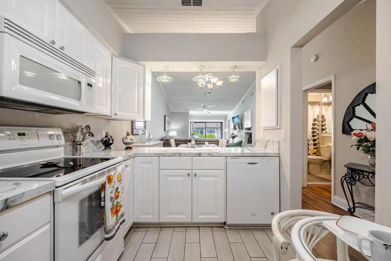 Association, Tennis Courts And Pool, Sleeps 4 - Cinnamon Cove Cozy Condo Fort Myers Buitenkant foto
