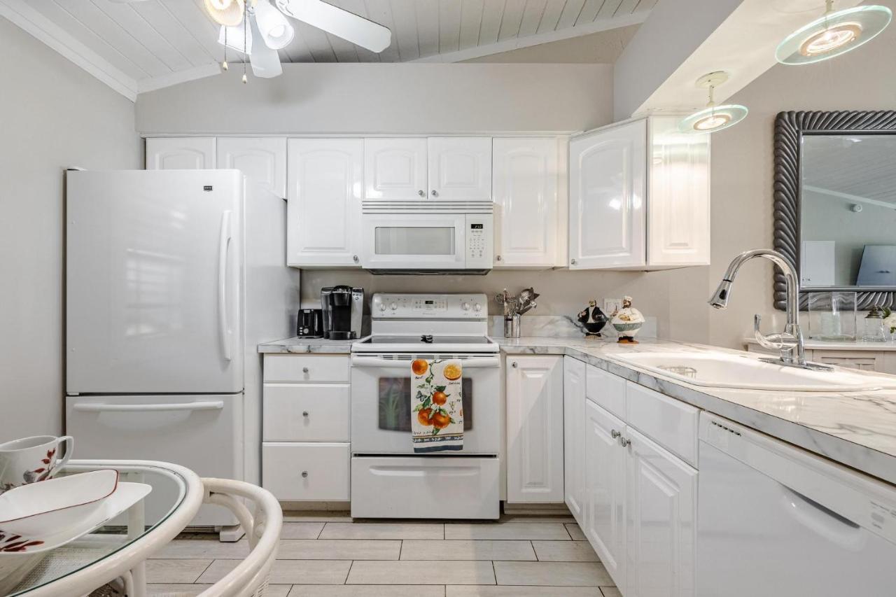 Association, Tennis Courts And Pool, Sleeps 4 - Cinnamon Cove Cozy Condo Fort Myers Buitenkant foto