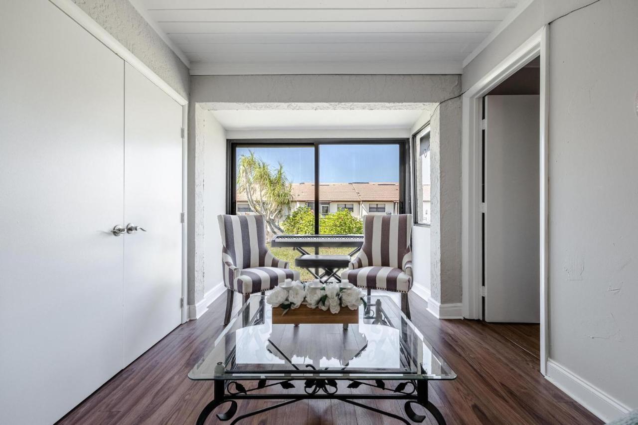 Association, Tennis Courts And Pool, Sleeps 4 - Cinnamon Cove Cozy Condo Fort Myers Buitenkant foto